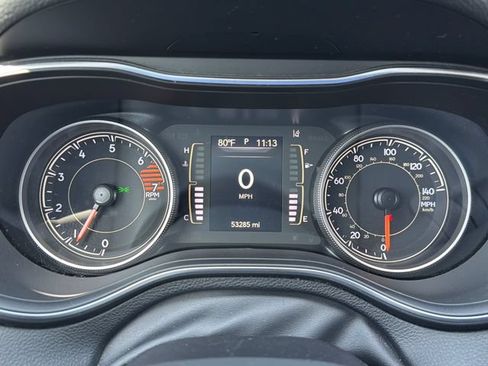 Used 2021 Jeep Cherokee Latitude FWD image 11