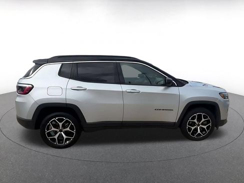 Used 2025 Jeep Compass Limited AWD/4WD image 8