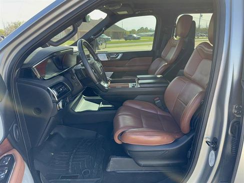 Used 2020 Lincoln Navigator Reserve w/ Luxury Package image 8