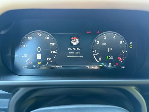 New 2026 Land Rover Defender 110 S image 19