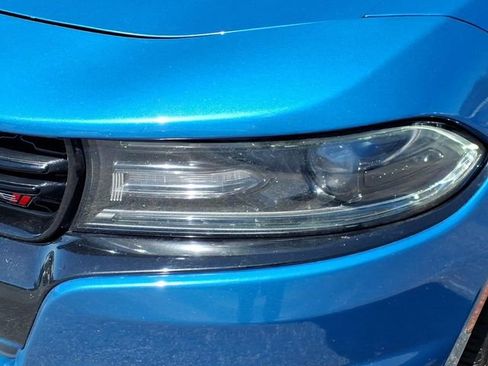 Used 2020 Dodge Charger SXT w/ Blacktop Package image 9