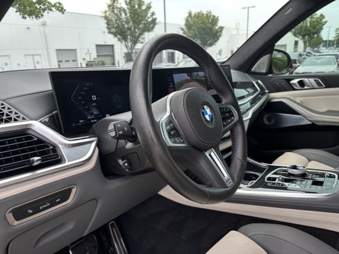 Certified 2024 BMW X7 M60i w/ Executive Package AWD/4WD image 17