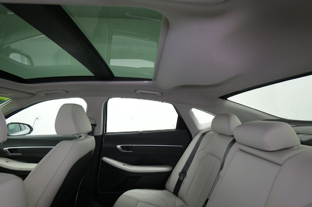 Used 2025 Hyundai Sonata Limited FWD image 22