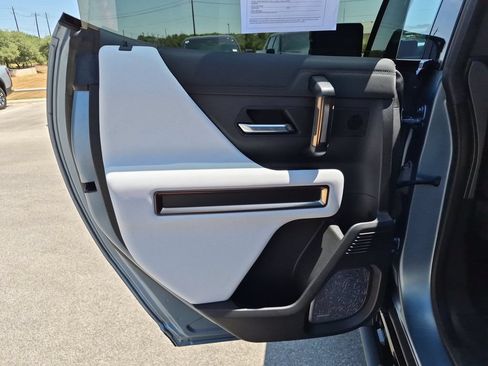 Used 2024 GMC Hummer EV 3X w/ Omega Edition AWD/4WD image 36