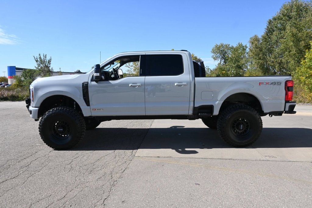 Used 2026 Ford F250 Lariat w/ Black Appearance Package AWD/4WD image 7