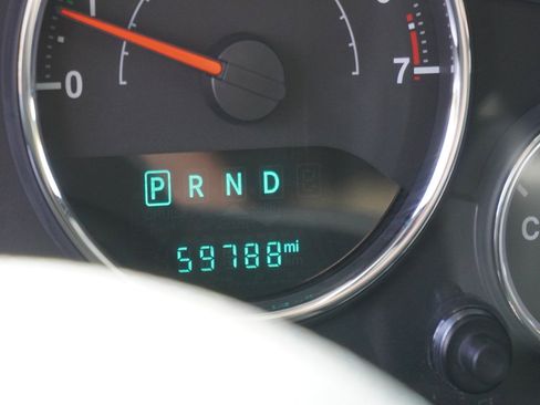 Used 2017 Jeep Wrangler Unlimited Rubicon w/ Connectivity Group image 24