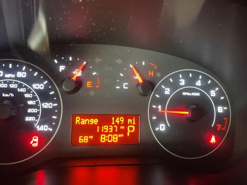 Used 2022 RAM ProMaster City Tradesman FWD image 11