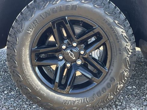 Used 2025 Chevrolet Silverado 1500 Custom Trail Boss image 31