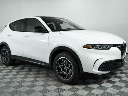 New 2025 Alfa Romeo Tonale w/ Premium Package
