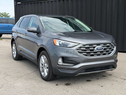 Used 2024 Ford Edge Titanium AWD/4WD image 3
