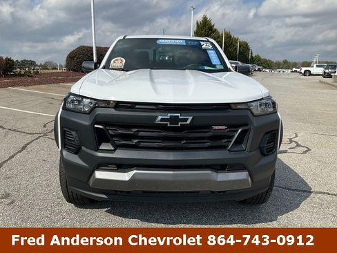 Certified 2025 Chevrolet Colorado Trail Boss image 2