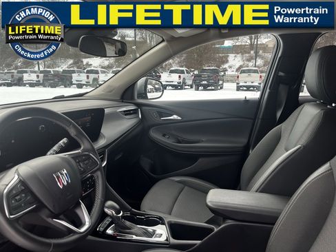 Used 2024 Buick Encore GX Preferred image 14