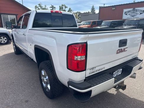 Used 2018 GMC Sierra 3500 Denali w/ Duramax Plus Package image 5