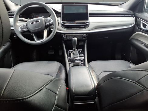 Used 2023 Jeep Compass Limited w/ Sun and Sound Group image 9