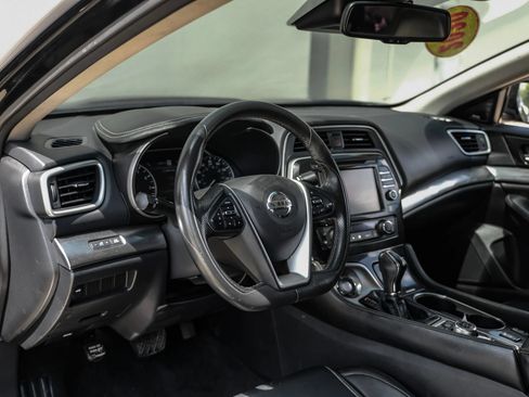 Used 2020 Nissan Maxima 3.5 SV w/ Floor Mat Group FWD image 18
