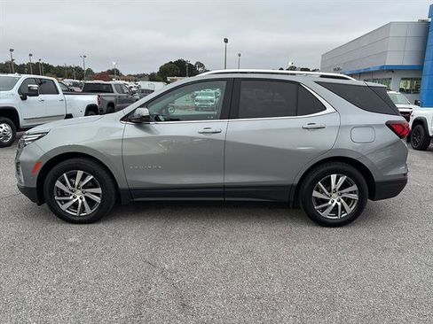 Used 2023 Chevrolet Equinox Premier image 4