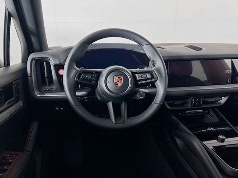 New 2026 Porsche Cayenne image 25