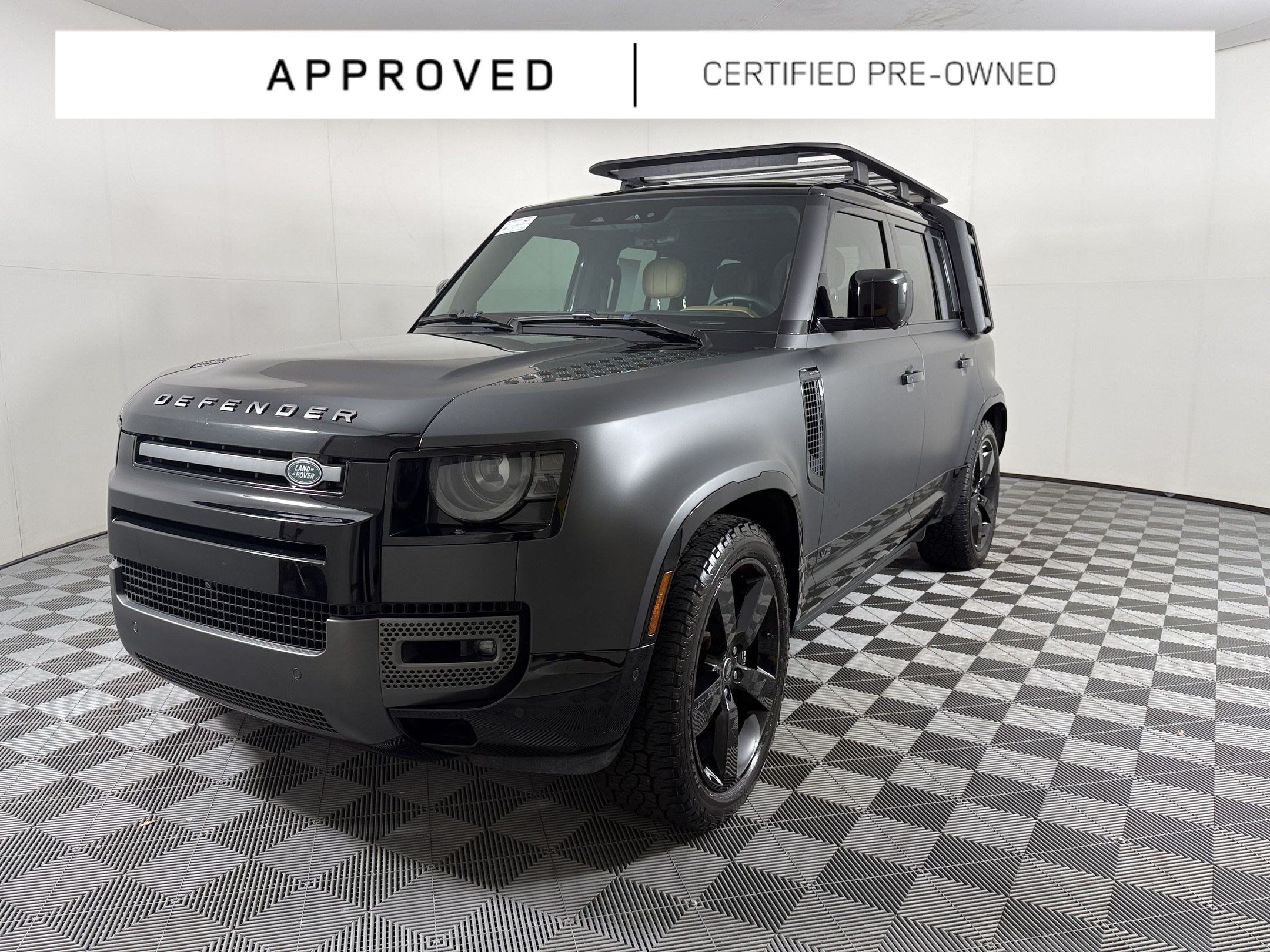 Used 2025 Land Rover Defender 110 V8 AWD/4WD image 1