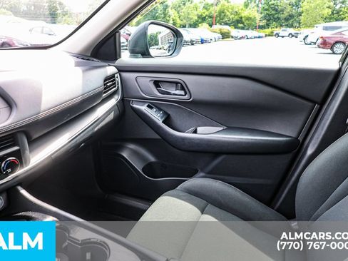 Used 2024 Nissan Rogue S FWD image 45