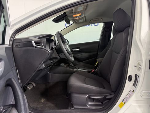 Used 2022 Toyota Corolla LE image 18