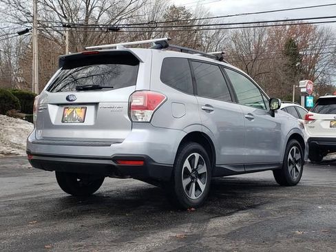 Used 2017 Subaru Forester 2.5i Premium w/ All-Weather Package image 3