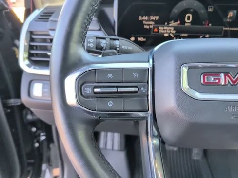 Certified 2025 GMC Acadia Elevation w/ Elevation Premium Package FWD image 22