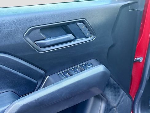 Used 2025 Chevrolet Colorado Trail Boss w/ Off-Road Front Bumper Package AWD/4WD image 18
