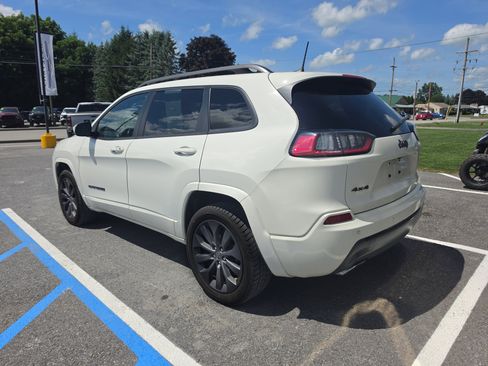 Used 2019 Jeep Cherokee High Altitude AWD/4WD image 6