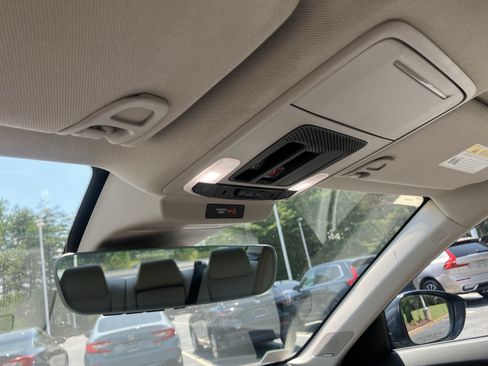 Certified 2025 Honda Accord Touring image 30