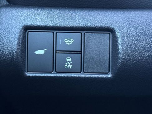 Used 2025 Honda Pilot TrailSport image 32