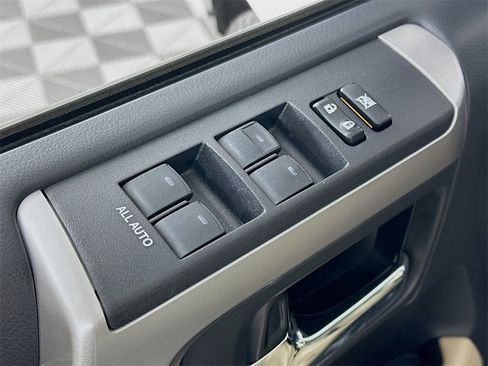 Used 2018 Toyota 4Runner SR5 Premium image 21