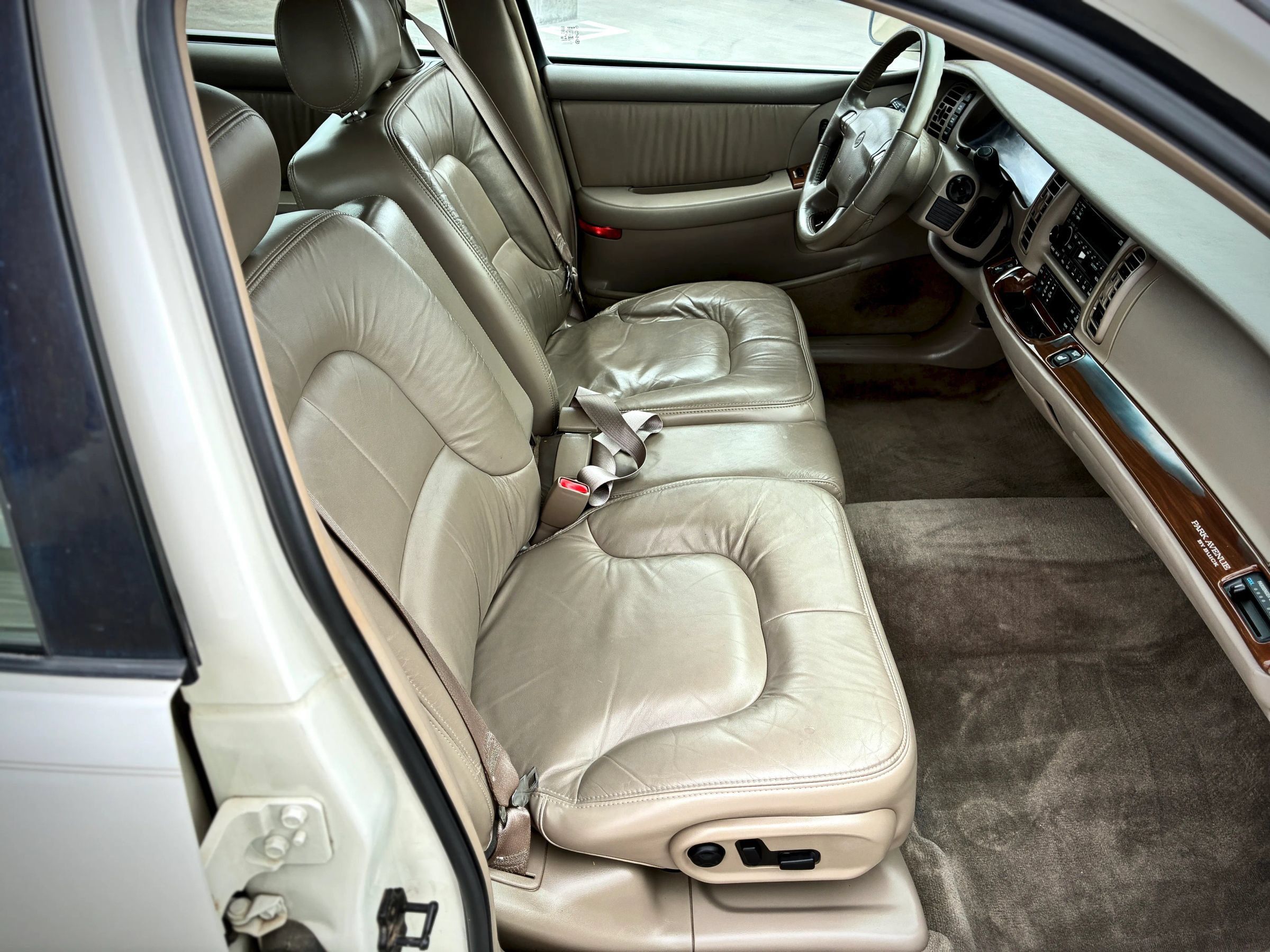 Used 2002 Buick Park Avenue w/ Prestige Pkg FWD image 50