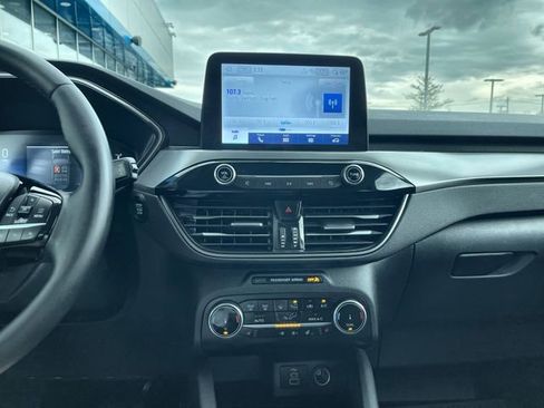 Used 2024 Ford Escape Active w/ Cold Weather Package image 13