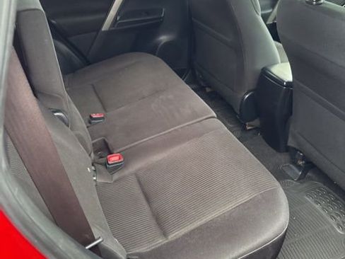 Used 2014 Toyota RAV4 XLE image 9