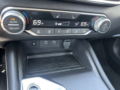 Used 2025 Nissan Altima 2.5 SV w/ SV Premium Package FWD image 20