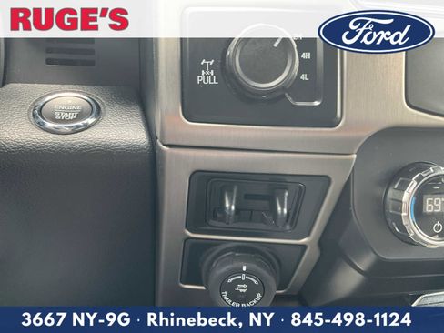 Used 2022 Ford F350 Platinum w/ FX4 Off-Road Package AWD/4WD image 22