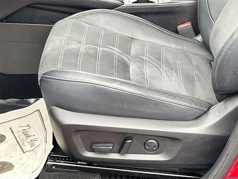 Used 2023 Mitsubishi Outlander SE image 17