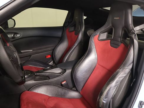 Used 2016 Nissan 370Z NISMO RWD image 23