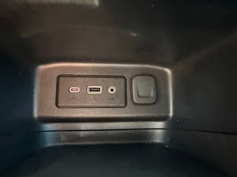 Used 2020 Chevrolet Equinox LT w/ Sport Edition AWD/4WD image 37