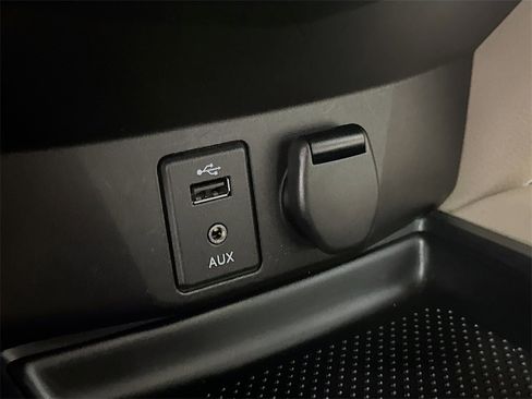 Used 2016 Nissan Rogue SL w/ SL Premium Package image 39