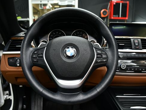 Used 2014 BMW 435i Convertible image 22