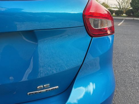 Used 2016 Ford Focus SE w/ SE Power Seat Package FWD image 21