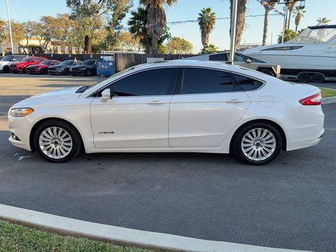 Used 2015 Ford Fusion SE w/ Equipment Group 502A image 4