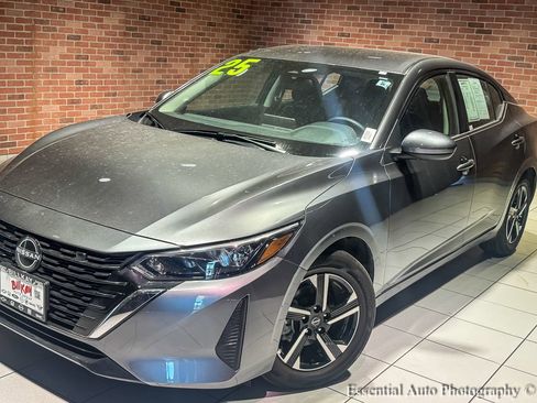 Used 2025 Nissan Sentra SV image 5