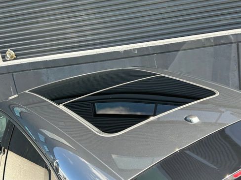 Certified 2026 Porsche Macan image 16