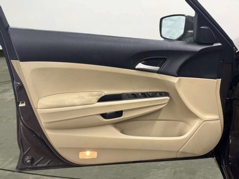 Used 2011 Honda Accord LX image 10