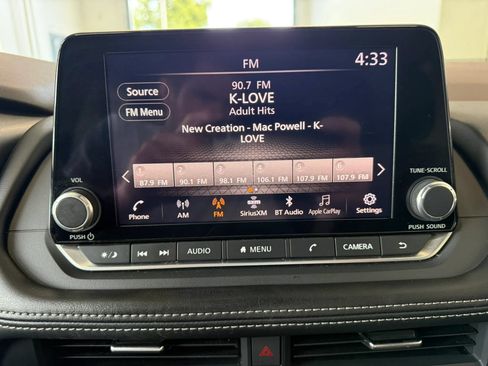 Used 2023 Nissan Rogue SV FWD image 24