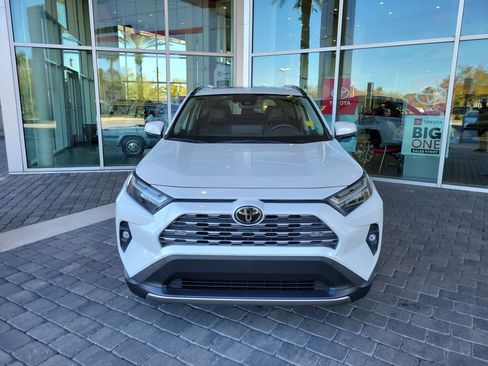 Used 2023 Toyota RAV4 Limited image 9
