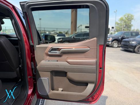 Used 2024 GMC Sierra 1500 Denali w/ Denali Reserve Package AWD/4WD image 18