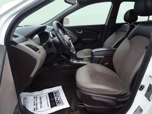 Used 2011 Hyundai Tucson GLS image 20